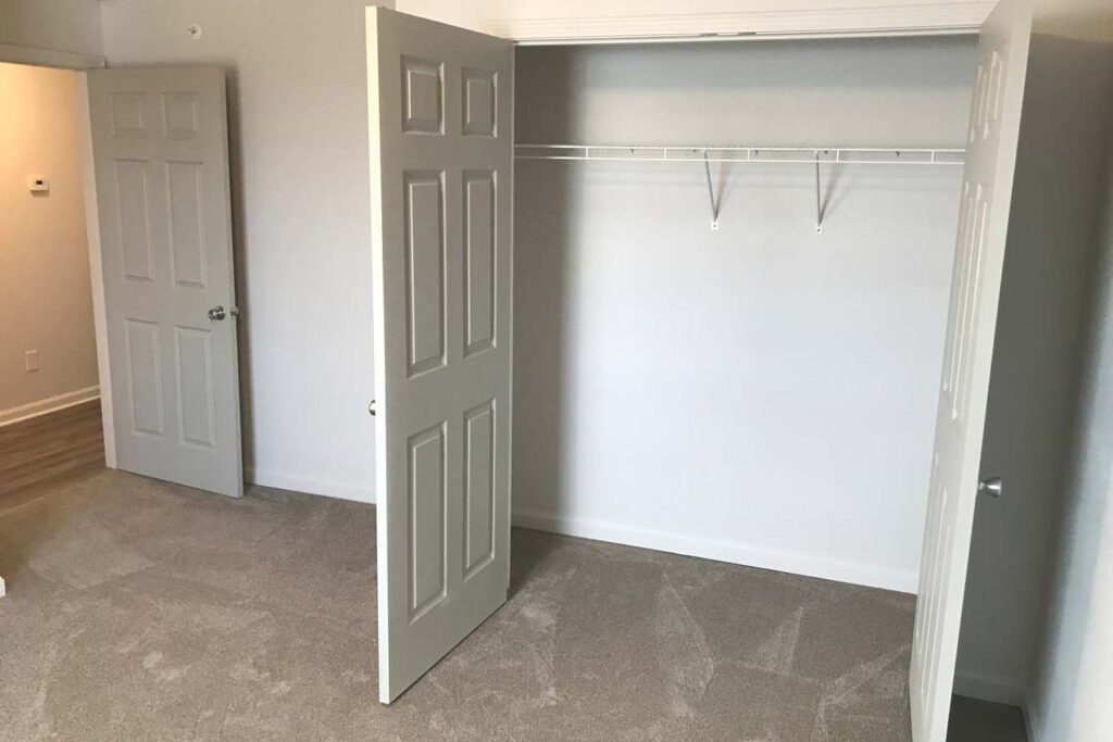 parkside-manor-3-bedroom-closet-e1580879711701