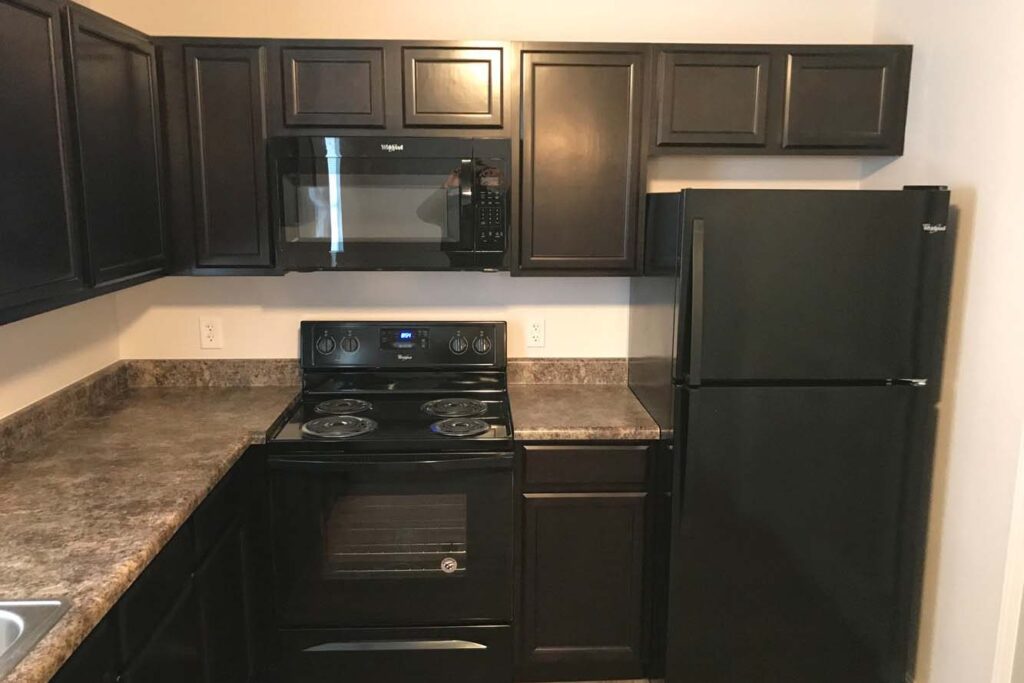 parkside-manor-3-bedroom-kitchen-cabinets-e1580879676948