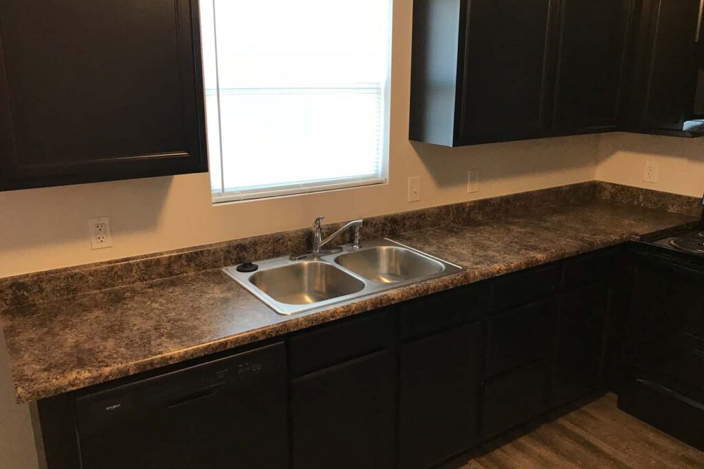 parkside-manor-3-bedroom-kitchen-counter-e1580879636997